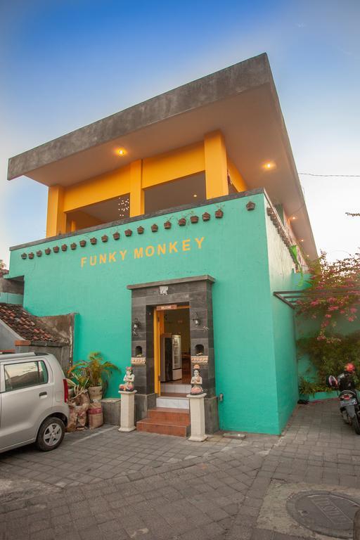 Funky Monkey Bali Hostel Kuta (Bali)